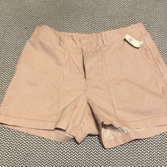 GAP Pants - GAP city shorts